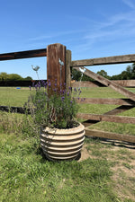 Load image into Gallery viewer, Country Garden Metal Hen Stakes: Artisanal Collection - Set of 3
