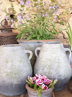 Load image into Gallery viewer, Cedra Vintage Style Urn
